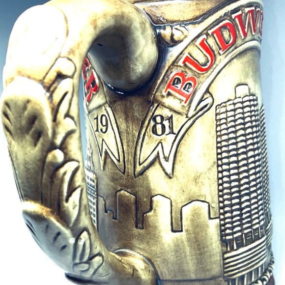 BUDWEISER 1981 VINTAGE CHICAGO COLLECTOR'S BEER STEIN - Picture 8 of 11